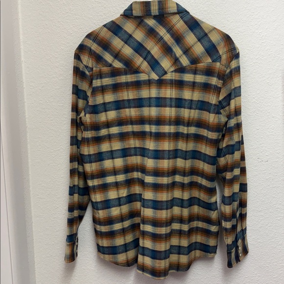 ✨ Pendleton Plaid Snap-Front Shirt | Men’s Medium | Excellent Condition ✨ - Picture 6 of 6